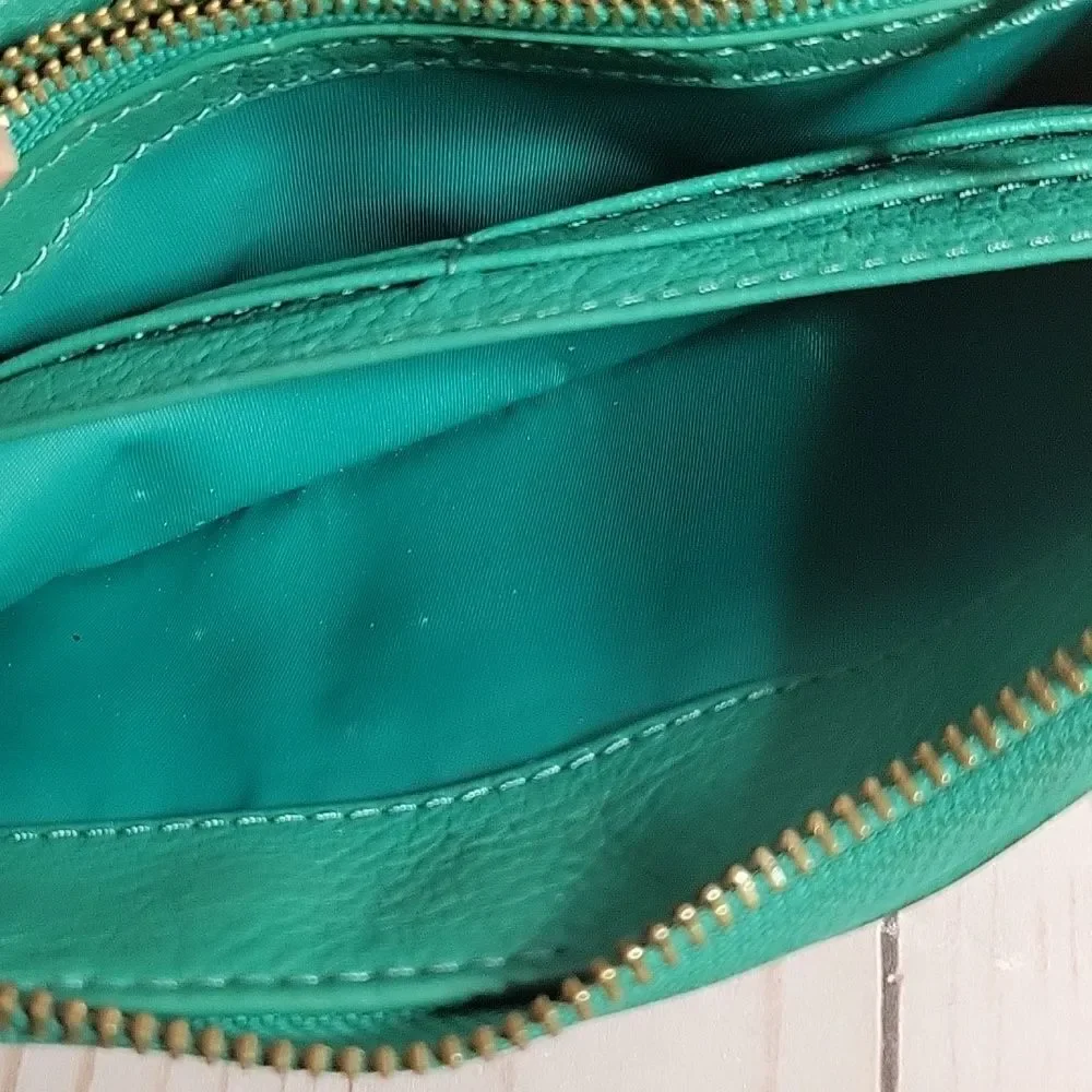 TORY BURCH Vintage Kipp Zippy Wallet Green FLAWS